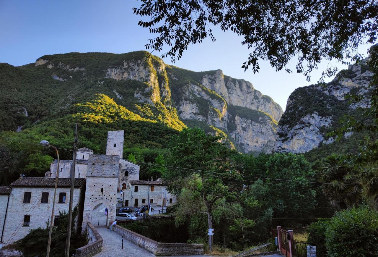 B&B Bivacco Frasassi Climbing & Trail Running House Дженга Екстериор снимка