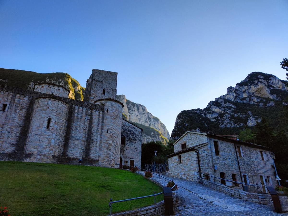 B&B Bivacco Frasassi Climbing & Trail Running House Дженга Екстериор снимка