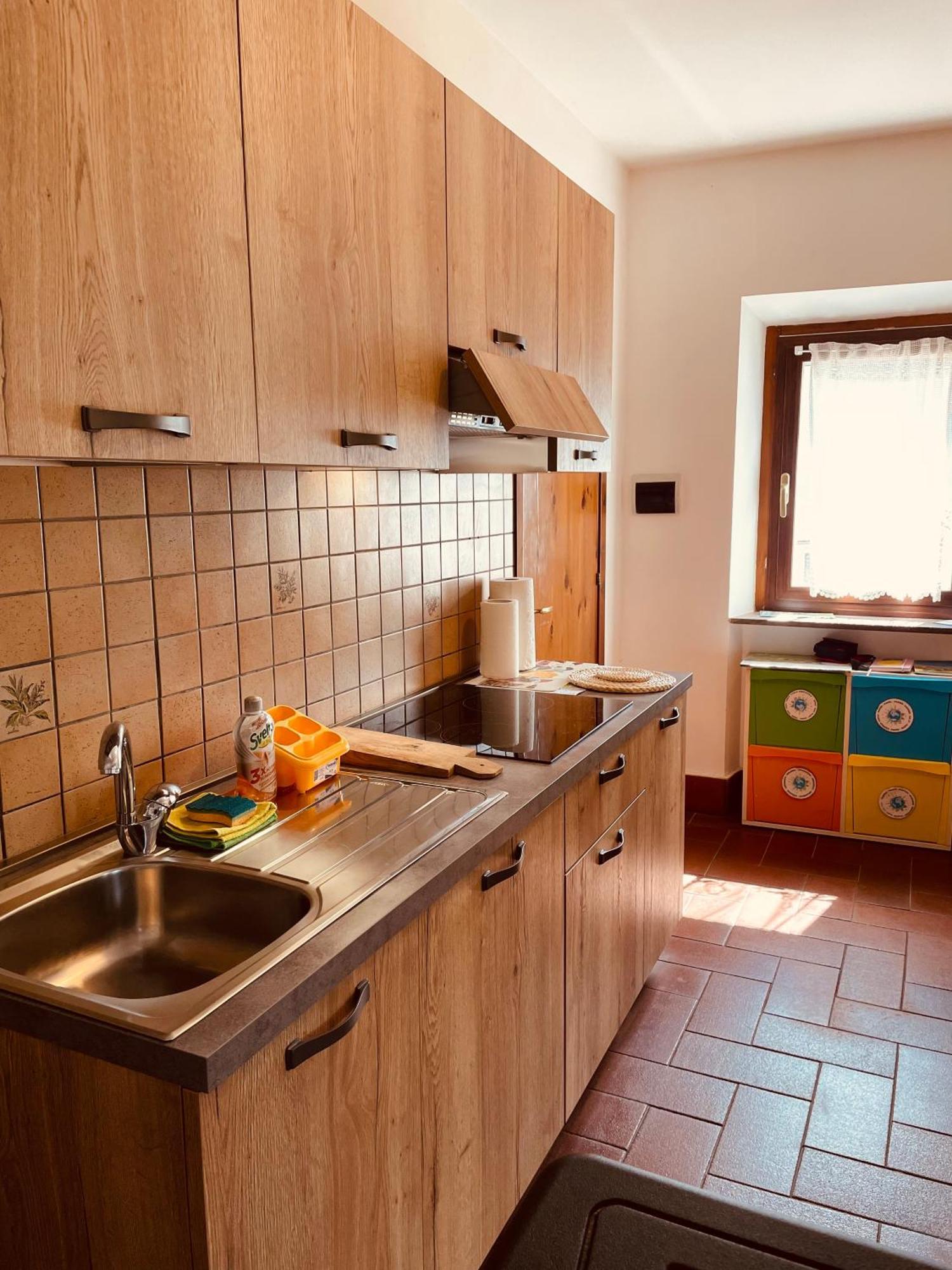 B&B Bivacco Frasassi Climbing & Trail Running House Дженга Екстериор снимка