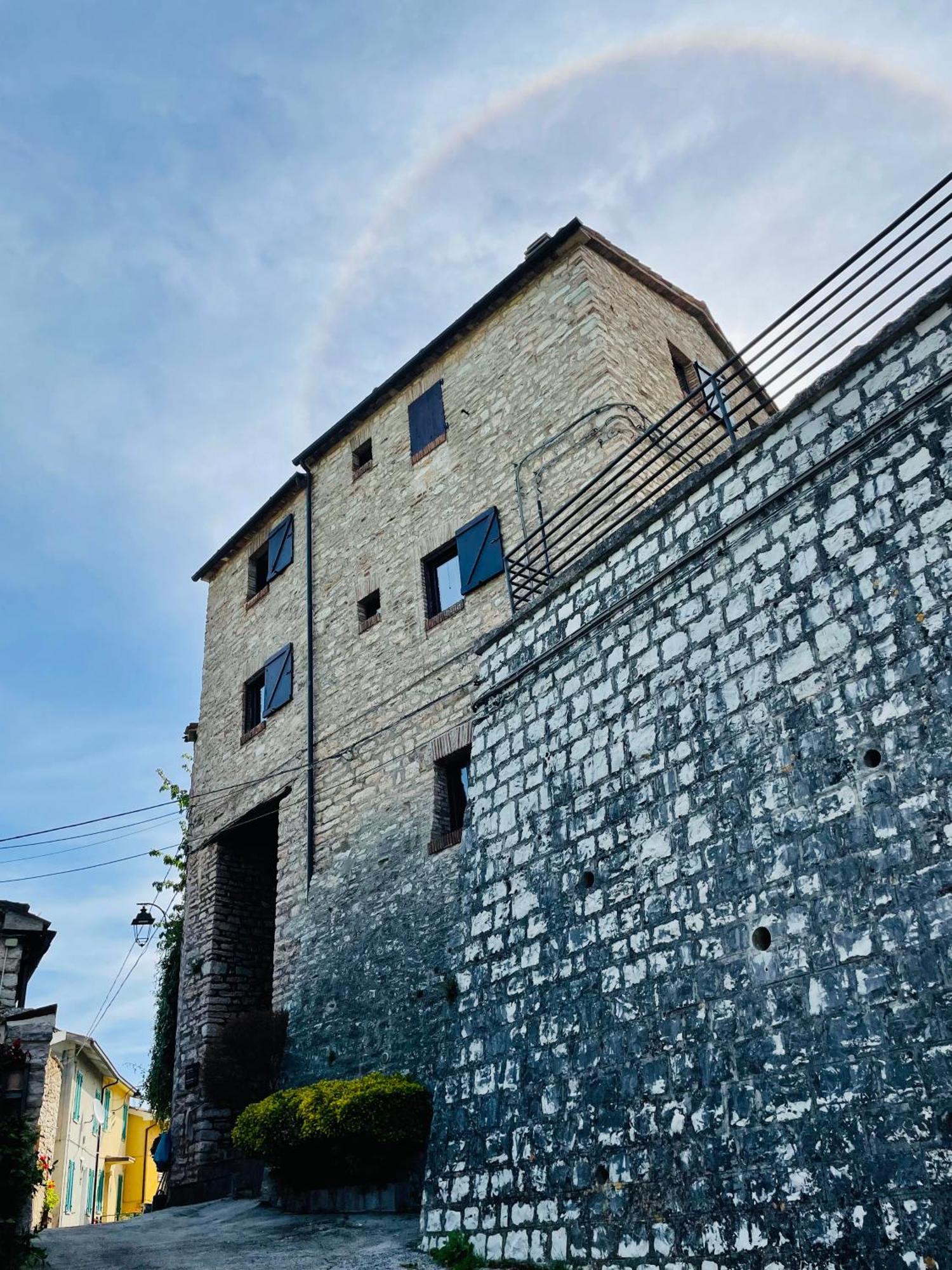 B&B Bivacco Frasassi Climbing & Trail Running House Дженга Екстериор снимка