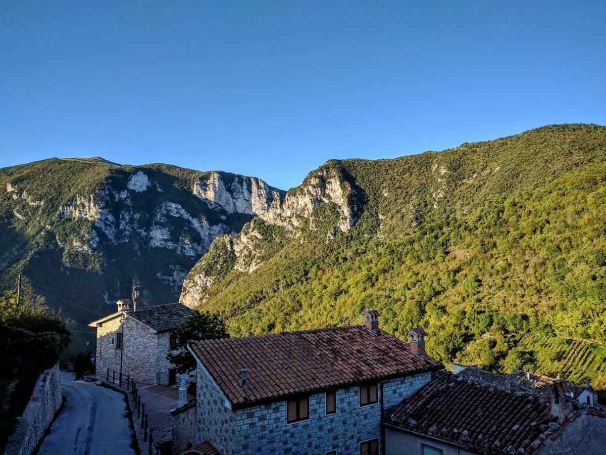 B&B Bivacco Frasassi Climbing & Trail Running House Дженга Екстериор снимка